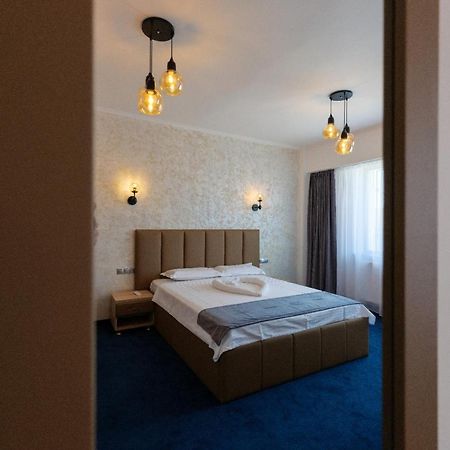 Hotel Villa Ovidiu Дробета-Турну-Северин Экстерьер фото
